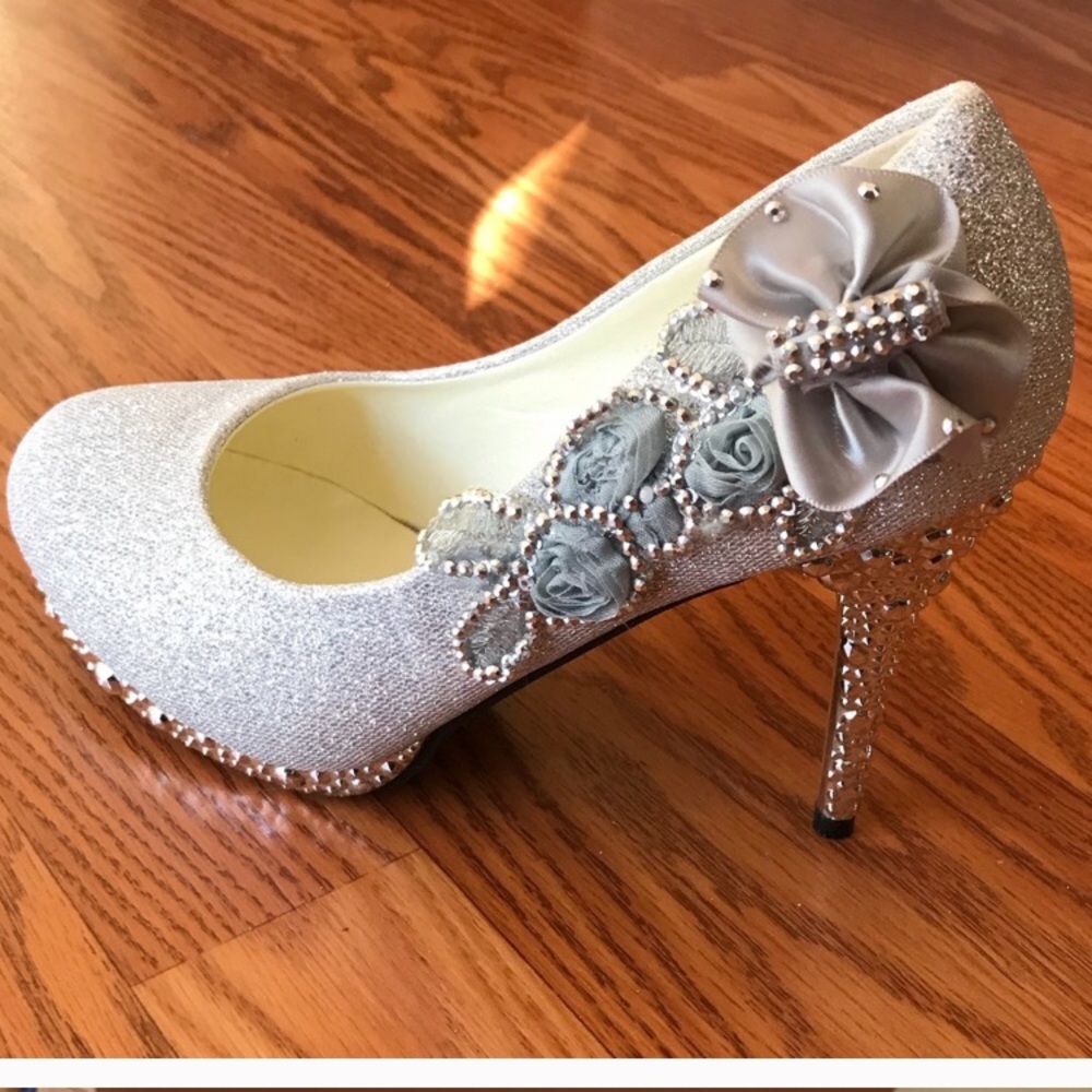 Sparkle Silver Heels with Side Bow
